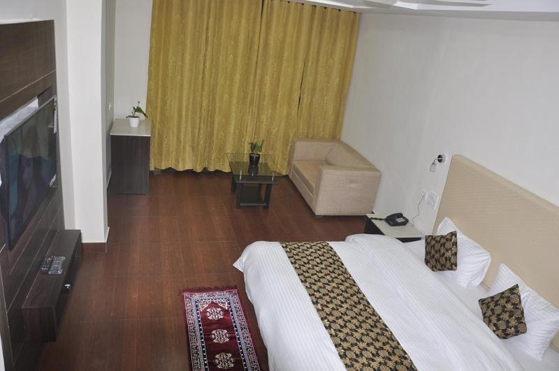 Oyo 28425 Dal Lake Resort ダラムシャーラー エクステリア 写真